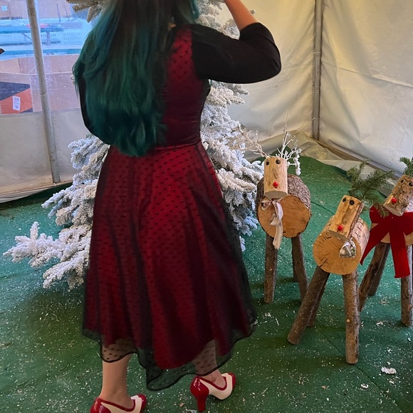 Elegant Red and Black Polka Dot Pinup Girl 50s style Dress - Picture 6 of 9